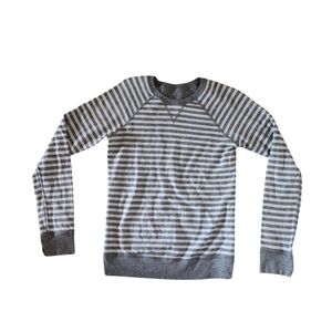LULULEMON WOMEN'S GRAY/STRIPE REVERSIBLE OPEN YOUR HEART PULLOVER SWEATSHIRT SM
